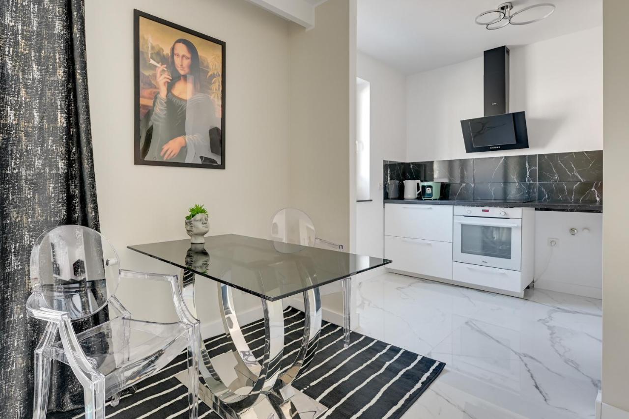 Art Apartament Apartment กดัญสก์ ภายนอก รูปภาพ