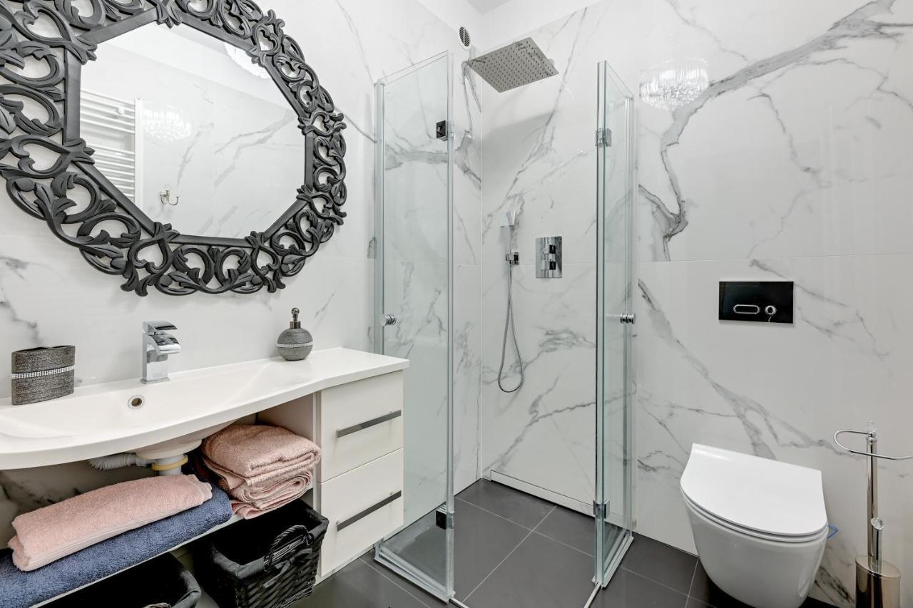 Art Apartament Apartment กดัญสก์ ภายนอก รูปภาพ